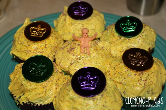 How to Make Mardi Gras Cupcakes {eLeMeNO-P Kids}